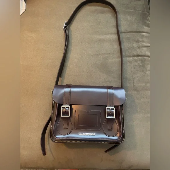 Chocolate Brown Leather Crossbody Messenger Bag, Like New - Picture 2 of 9